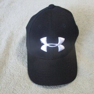 Under Armour Youth Fitted BB Cap Sz SM/MD No Sweat Marks Clean Dtd 7-14